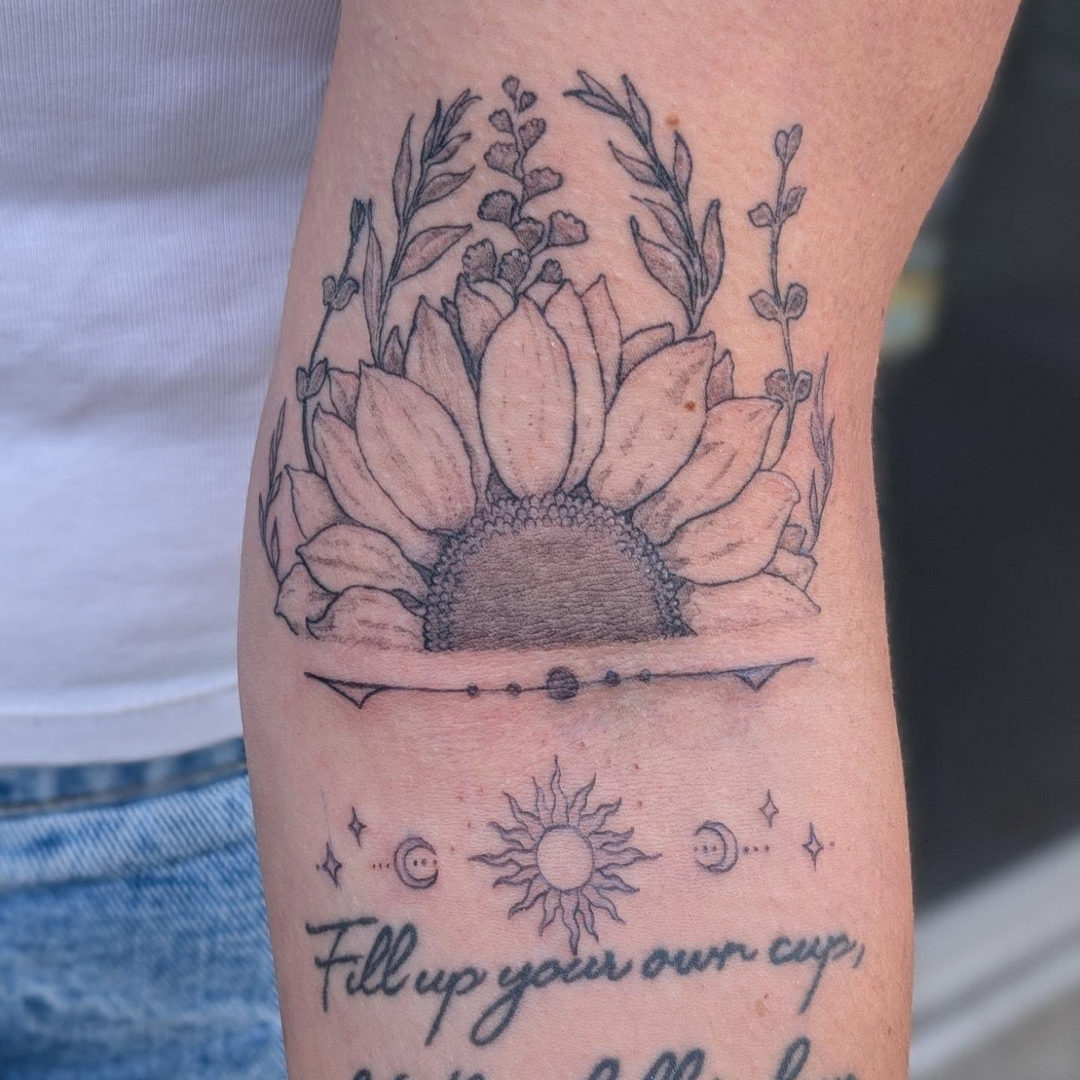 Fine-Line Half Sunflower — Danny Cattington